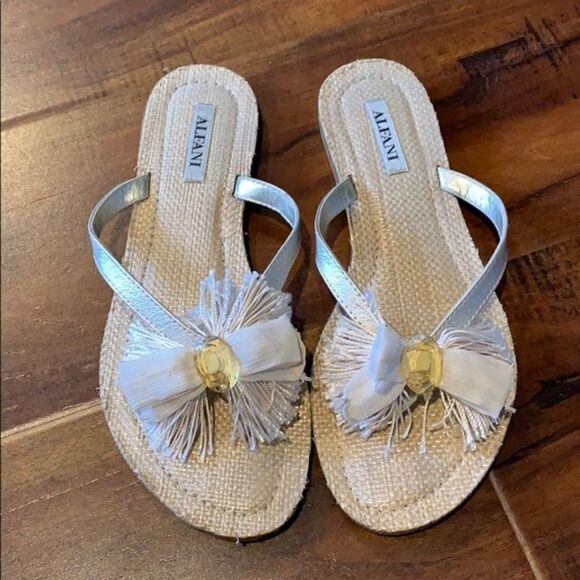 𝅺ALFANI Burlap Flip Flops Thong Sandals Shoes - Picture 1 of 8